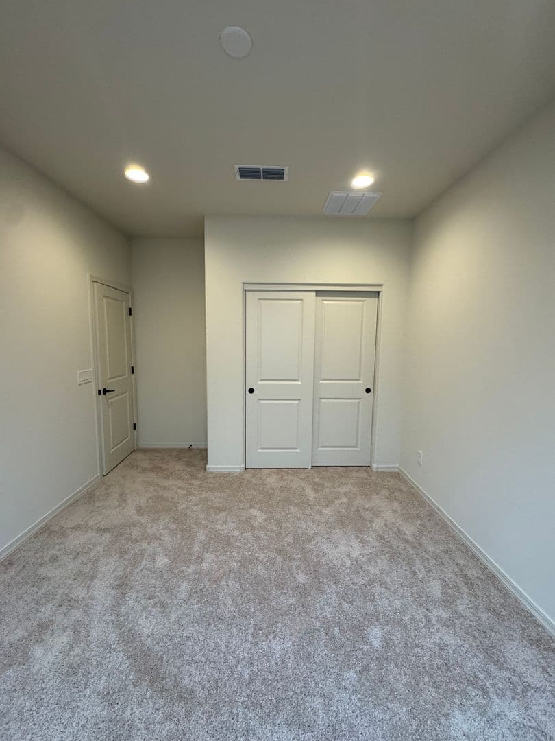 SURPRISE House: 17156 W SMOKETREE DR