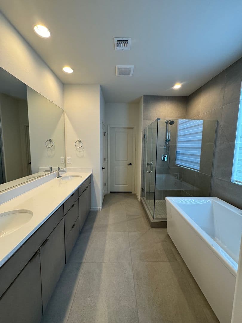 SURPRISE House: 17156 W SMOKETREE DR