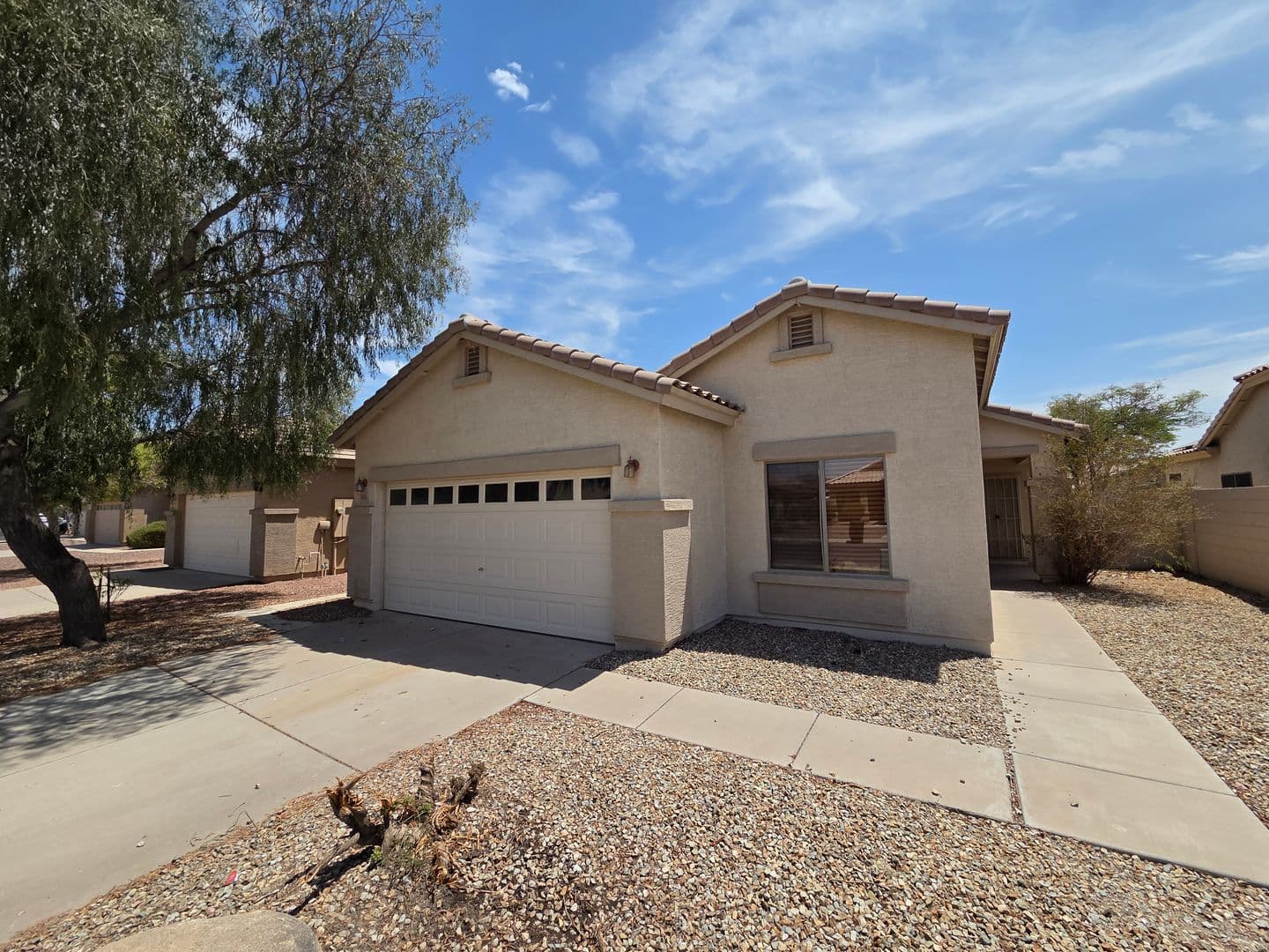 AVONDALE House: 609 W RIO VISTA LN
