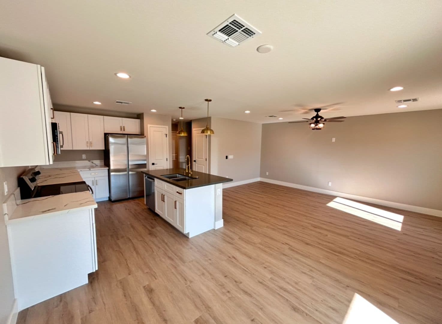 PHOENIX House: 833 W DOBBINS RD #B