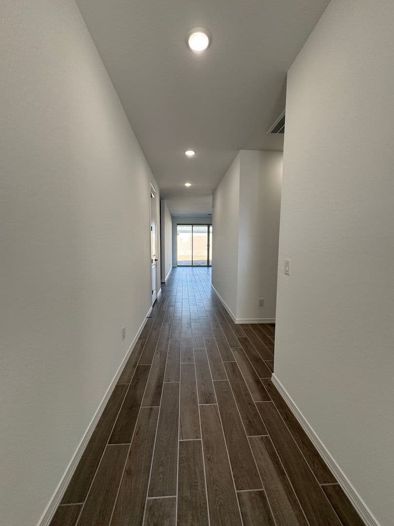 PEORIA House: 7606 W SMOKETREE DR
