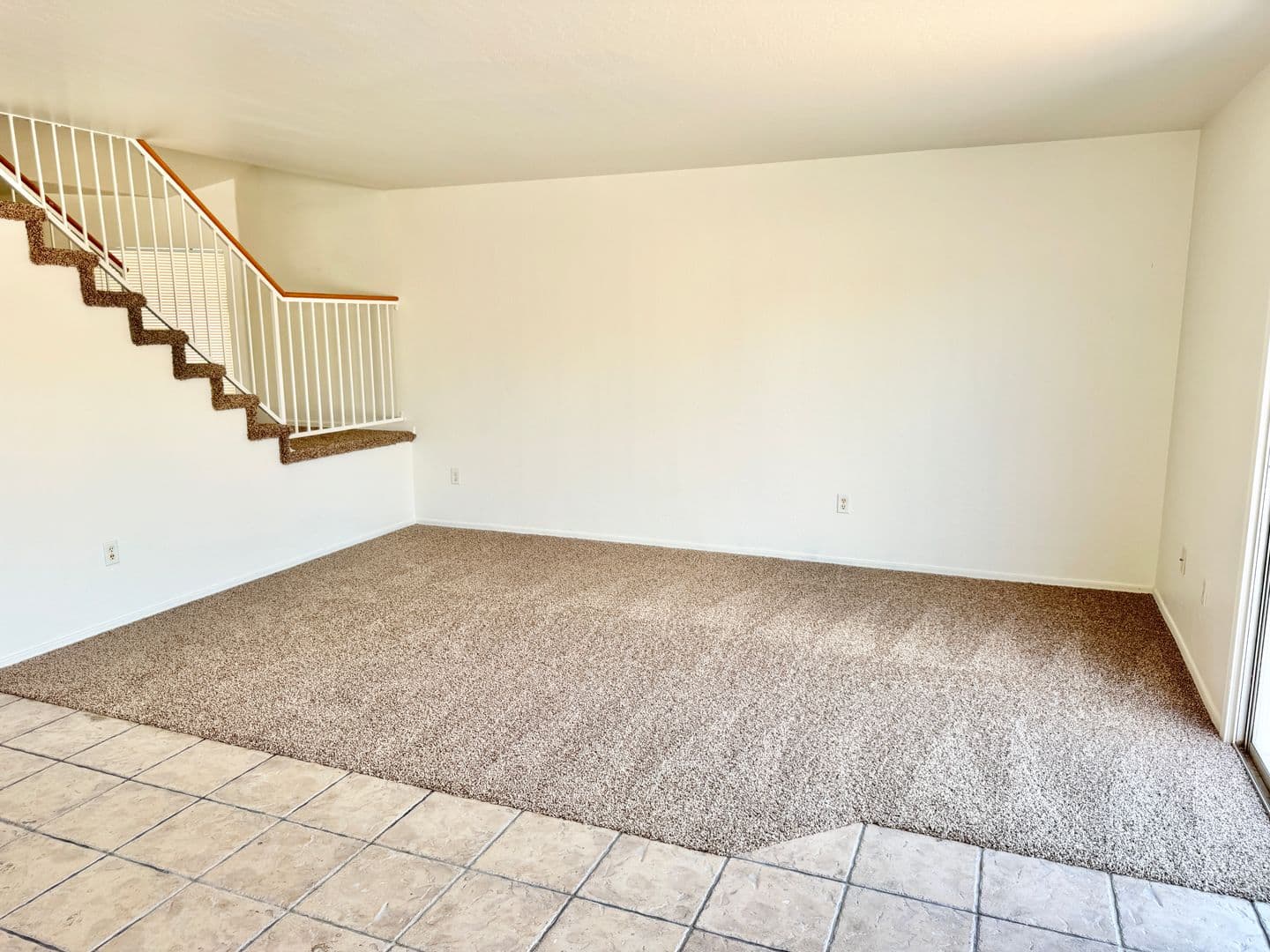 AVONDALE House: 12214 W APACHE ST
