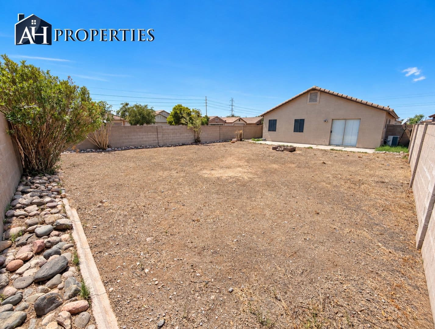 SURPRISE House: 16723 N 113TH LN