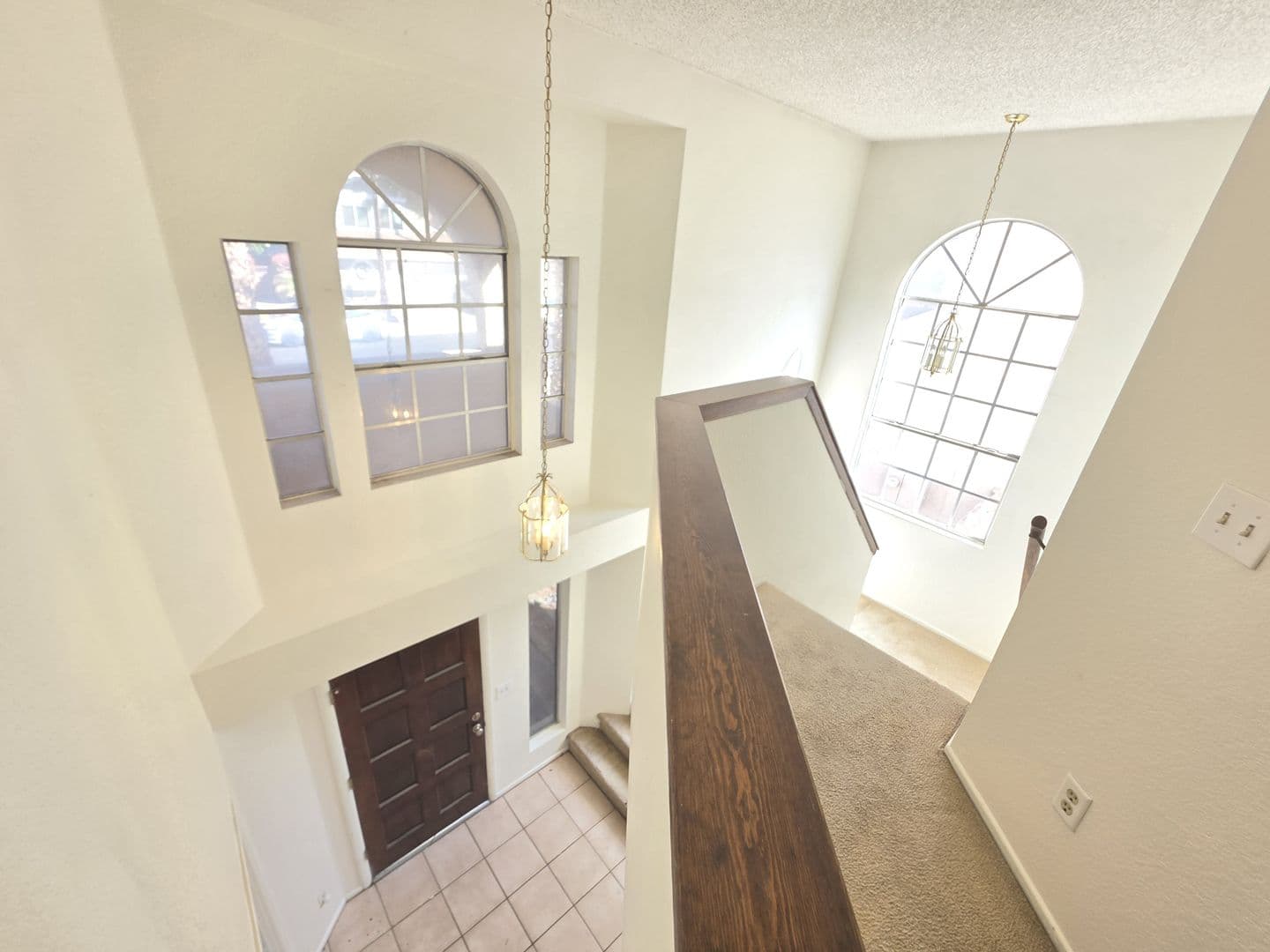 PHOENIX House: 513 E TARO LN