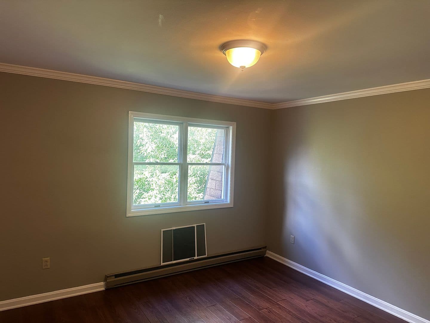 PLATTSBURGH Apartment: 1-22 DELAND WAY