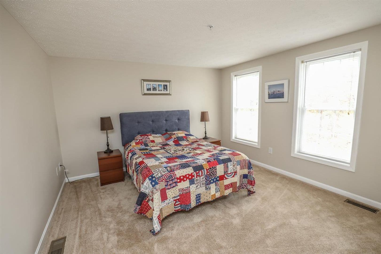 Nashua House: 3 Georgetown Dr