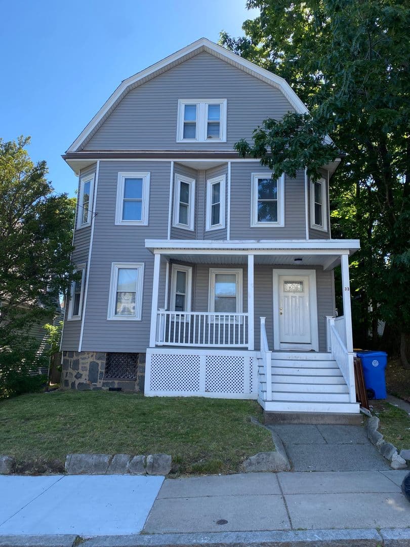Winthrop Apartment: 31-33 Pleasant Park Road