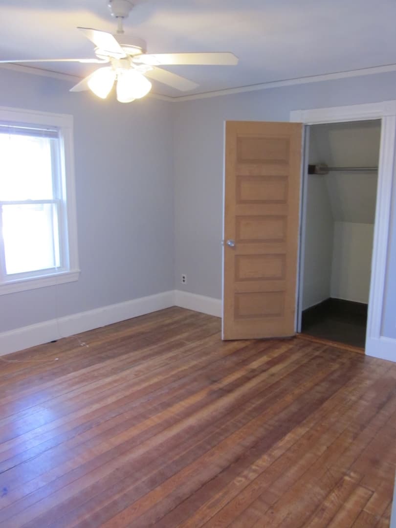 Winthrop Apartment: 31-33 Pleasant Park Road