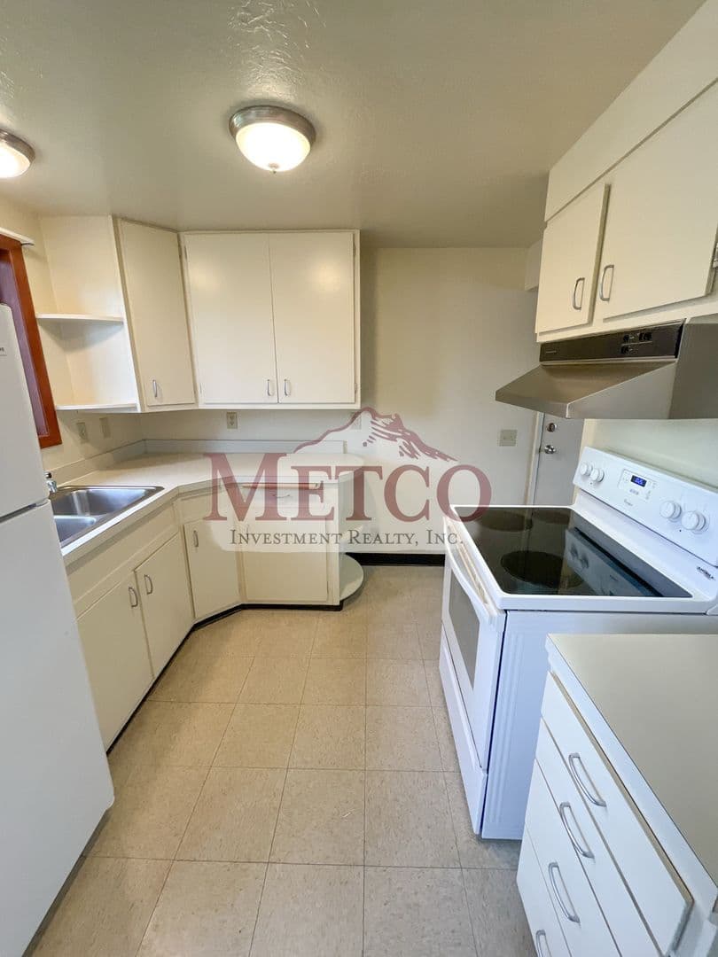 Eugene Apartment: 2601/2603 Haig Street
