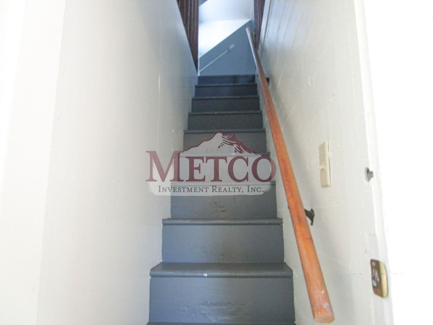 Eugene Apartment: 1768/1870 Kintyre
