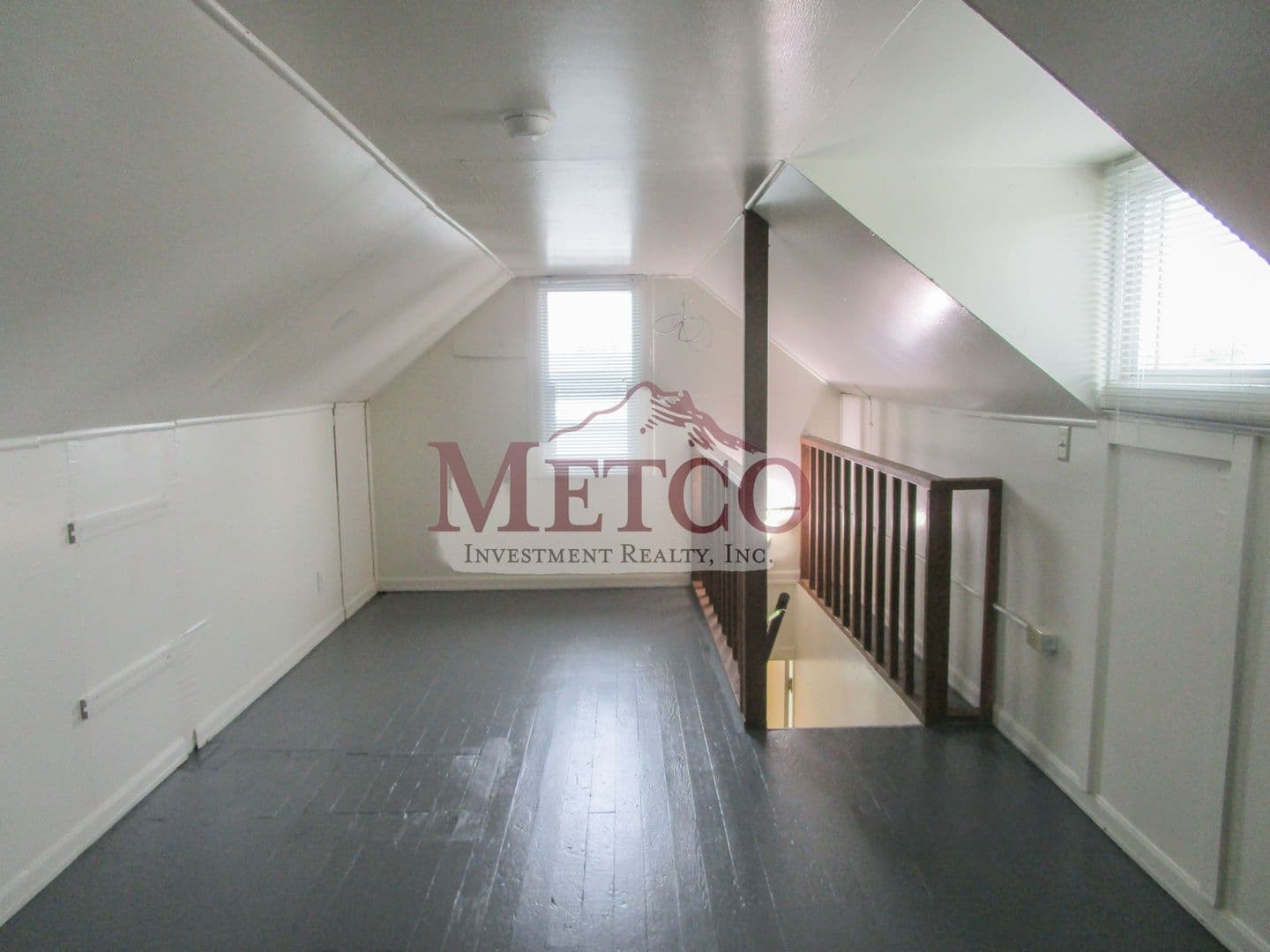 Eugene Apartment: 1768/1870 Kintyre