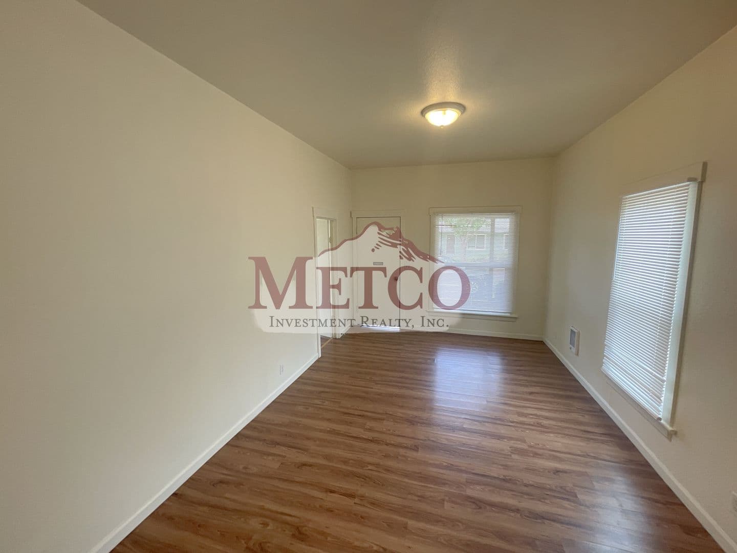 Springfield Apartment: 433 4th St