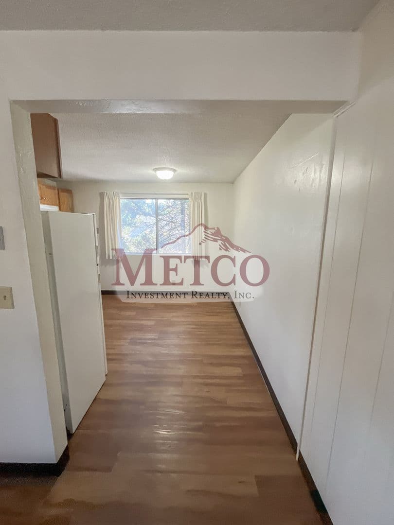 Springfield Apartment: 243 F Street