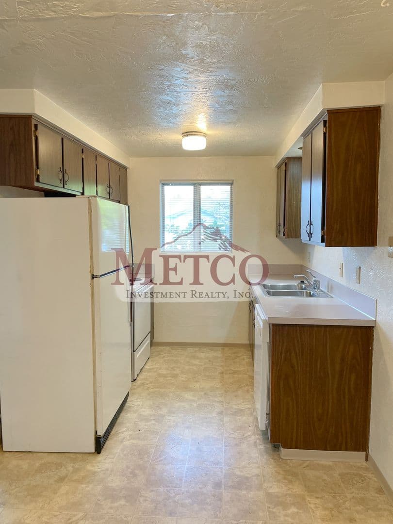 Springfield Apartment: 17/19 U Street