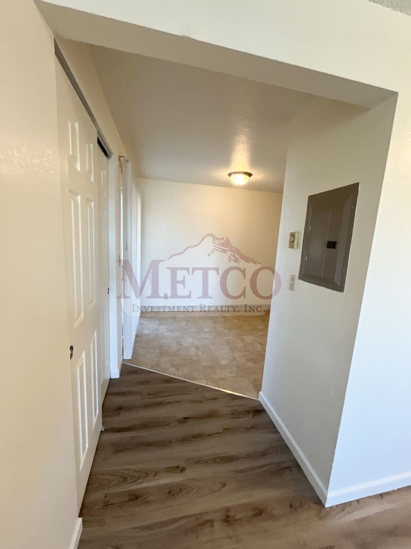 Springfield Apartment: 1310 Q Street