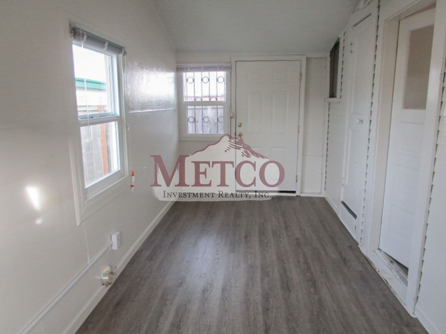 Eugene Apartment: 1768/1870 Kintyre