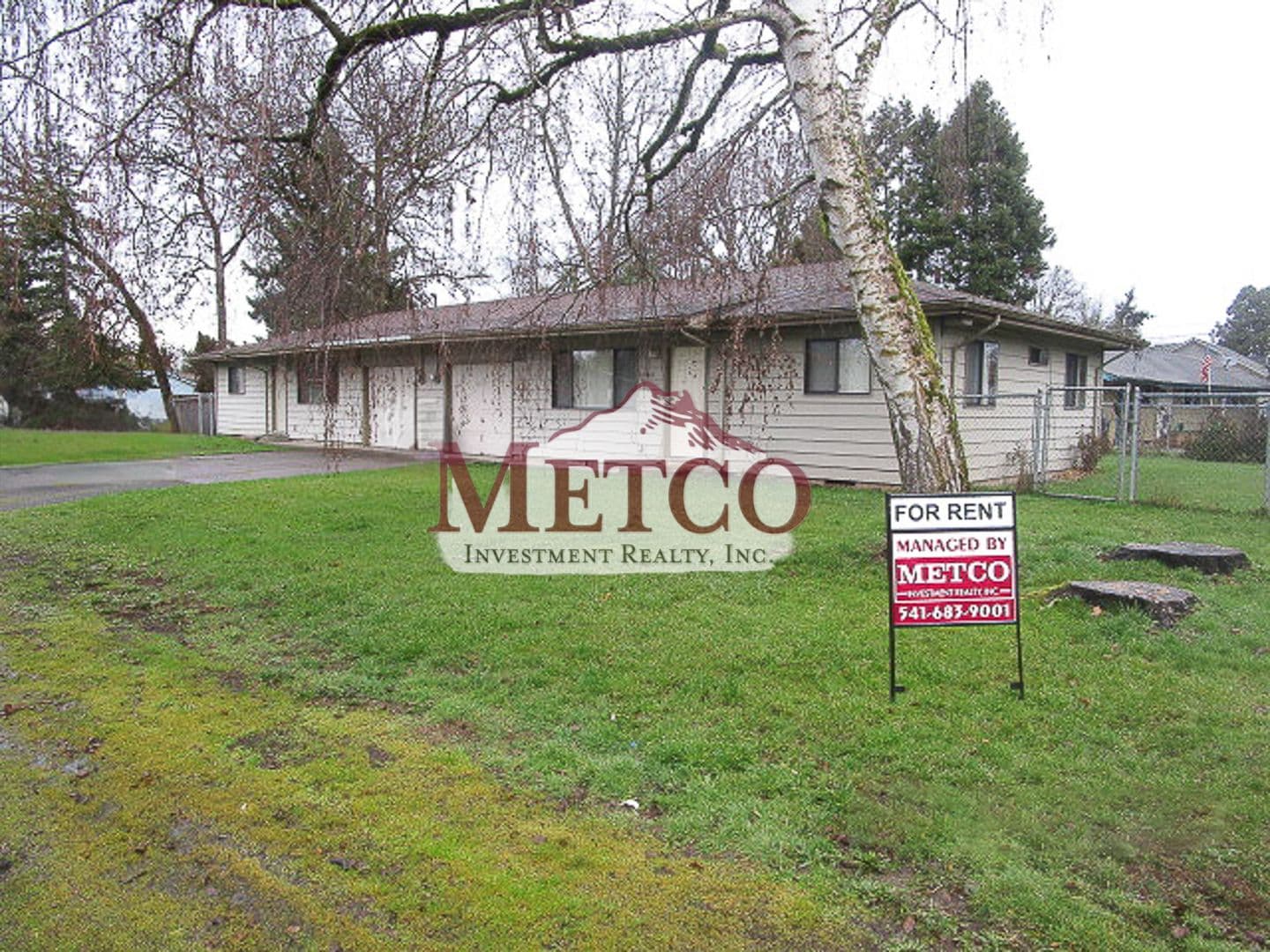Eugene Apartment: 2601/2603 Haig Street