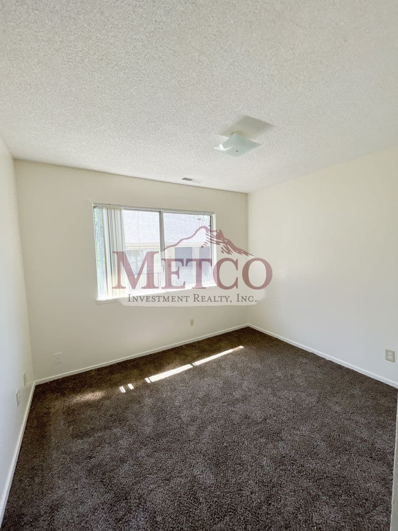 Springfield Apartment: 175 G Street