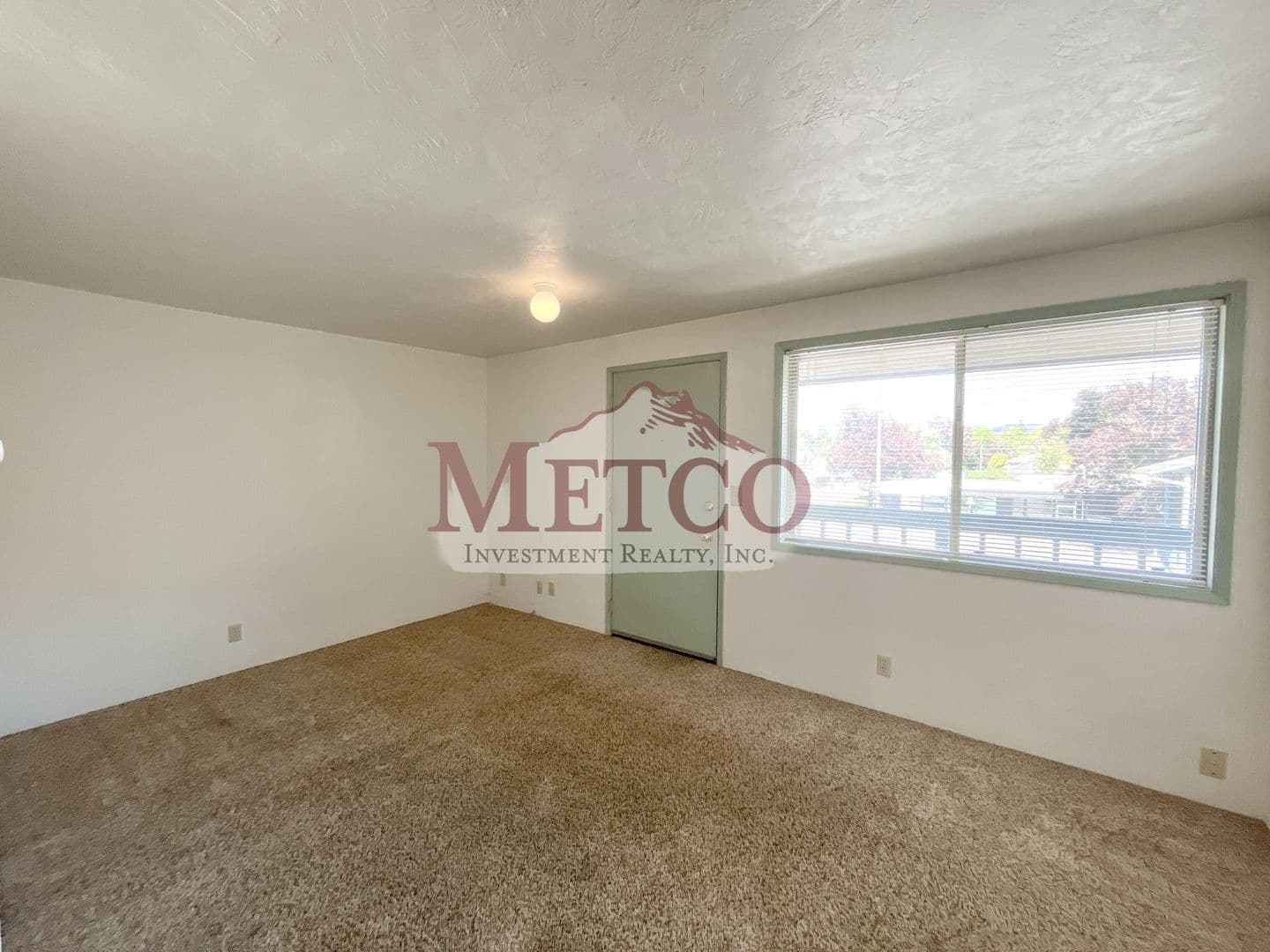Springfield Apartment: 807 A Street