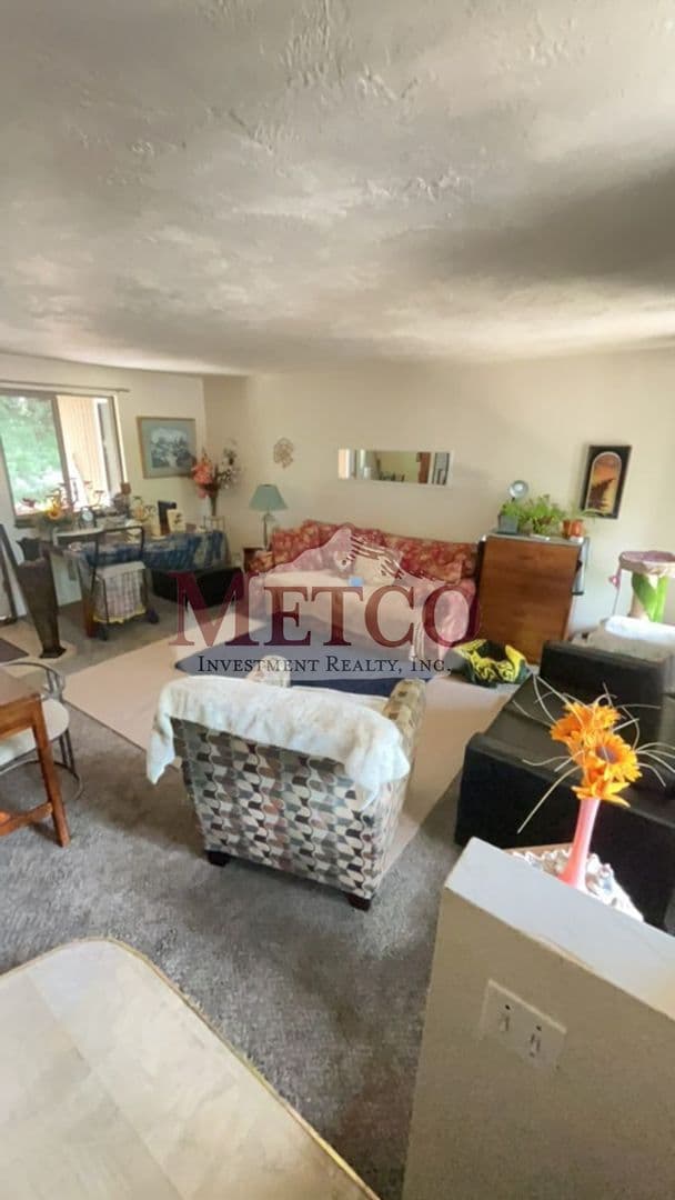 Springfield Apartment: 5495 A St Units 81-84