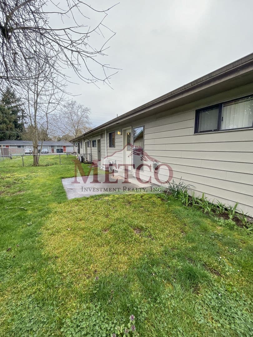 Eugene Apartment: 2601/2603 Haig Street