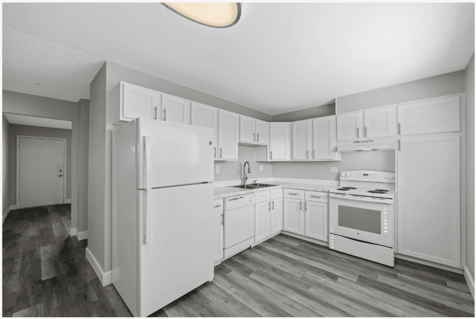 Brighton Apartment: 78 West Walnut St