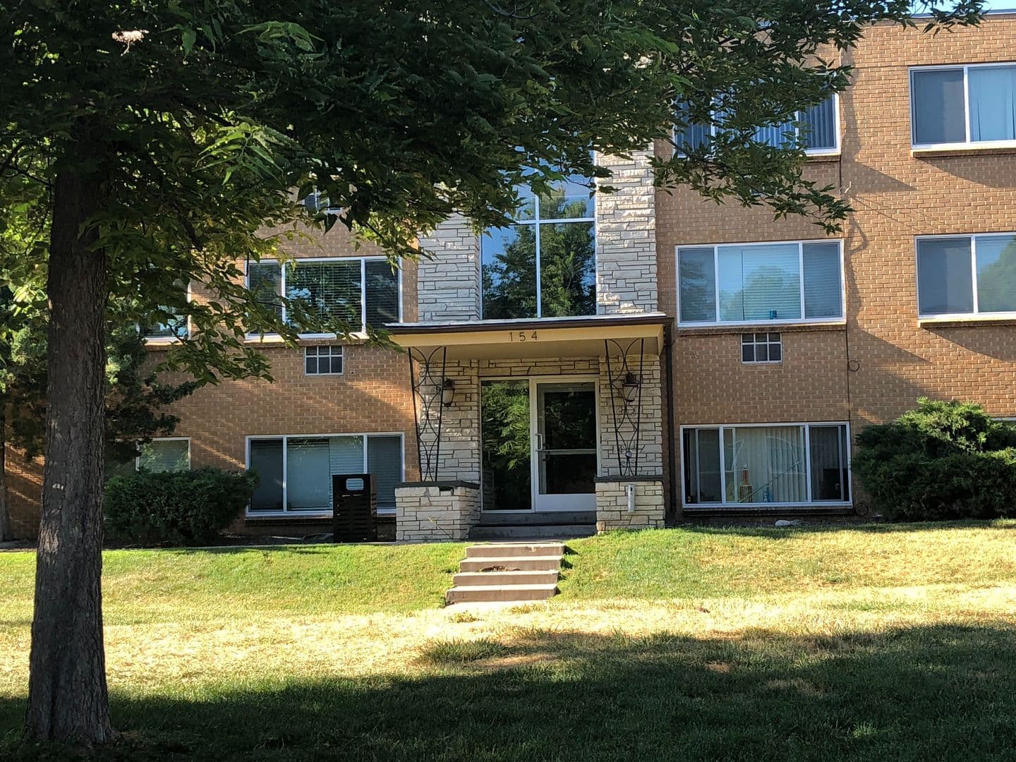Littleton Apartment: 154 West Powers Circle