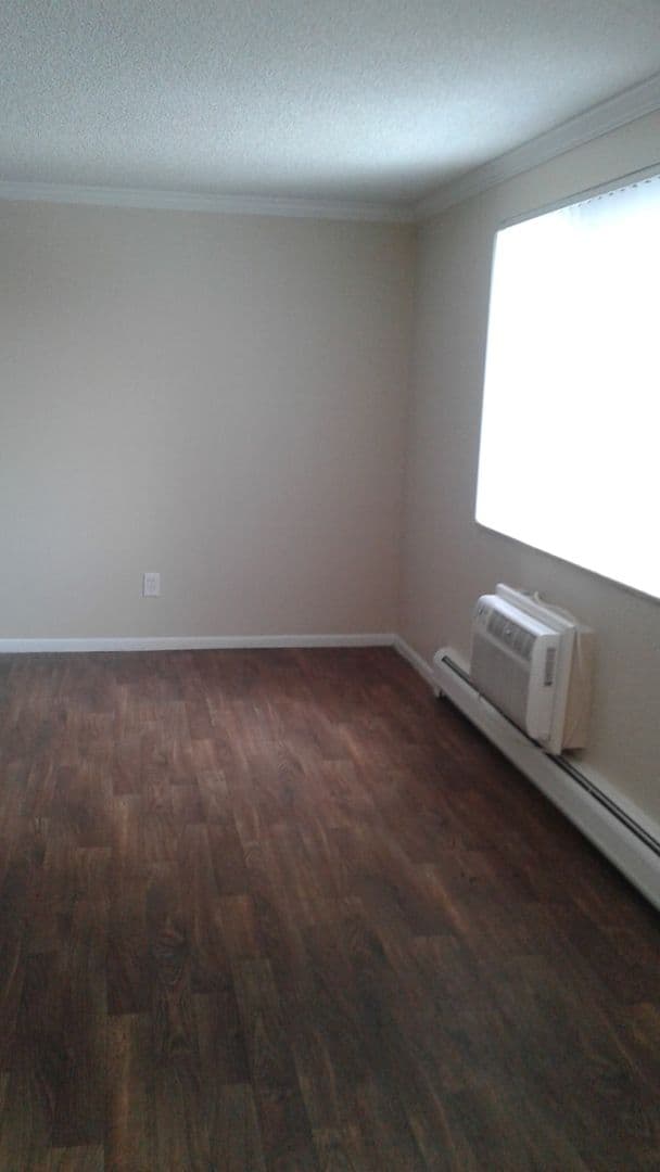 Englewood Apartment: 3425 South Marion St
