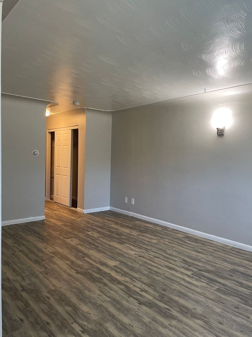 Littleton Apartment: 154 West Powers Circle