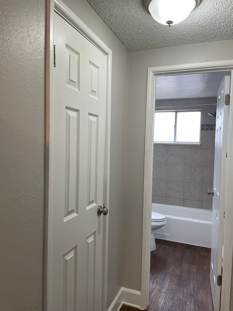 Englewood Apartment: 3421 South Downing Street