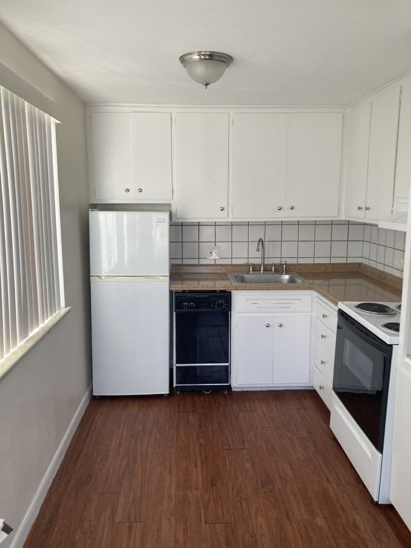 Denver Apartment: 2155 S Josephine St