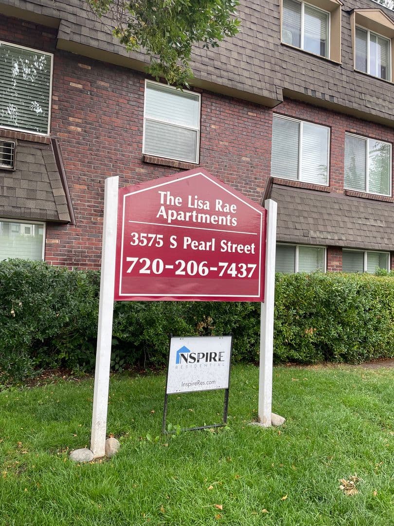 Englewood Apartment: 3575 S Pearl St