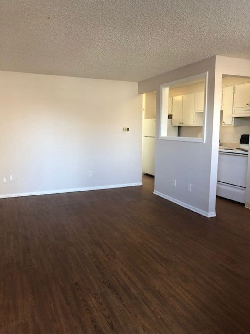 Englewood Apartment: 3575 S Pearl St