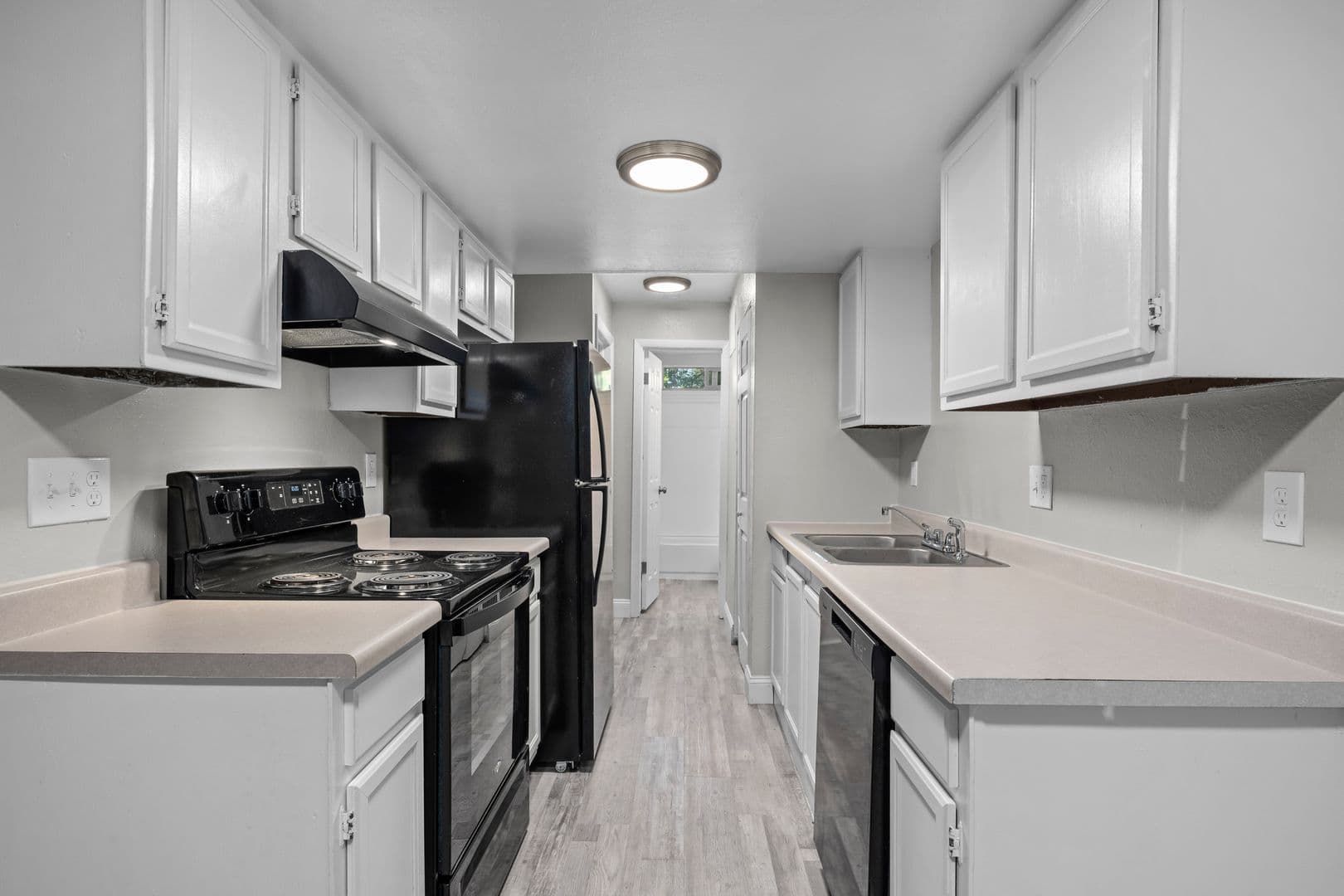 Grand Junction Apartment: 1030 Teller Ave
