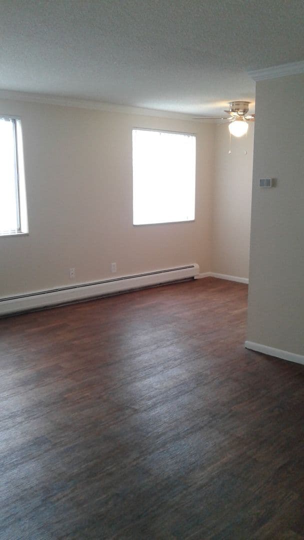 Englewood Apartment: 3425 South Marion St