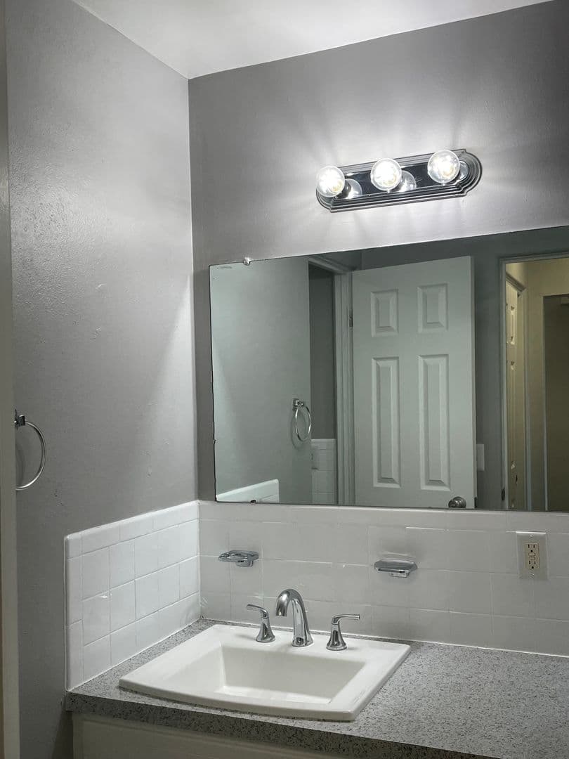 Littleton Apartment: 154 West Powers Circle