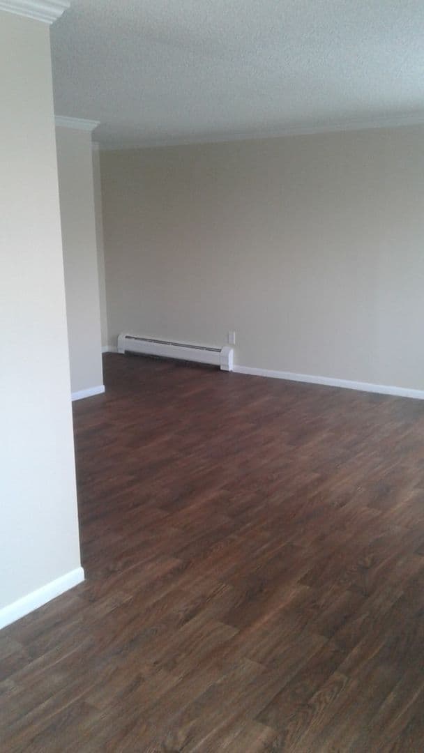 Englewood Apartment: 3425 South Marion St