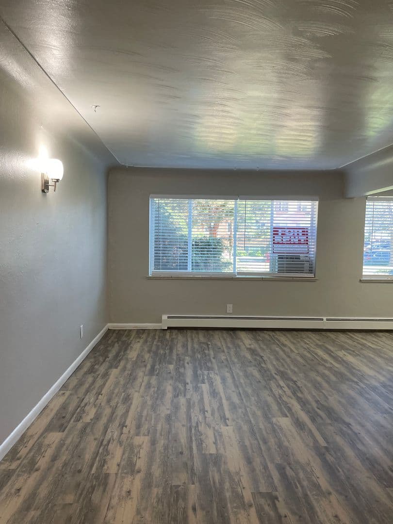 Littleton Apartment: 154 West Powers Circle