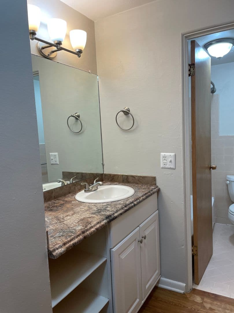 Denver Apartment: 2155 S Josephine St