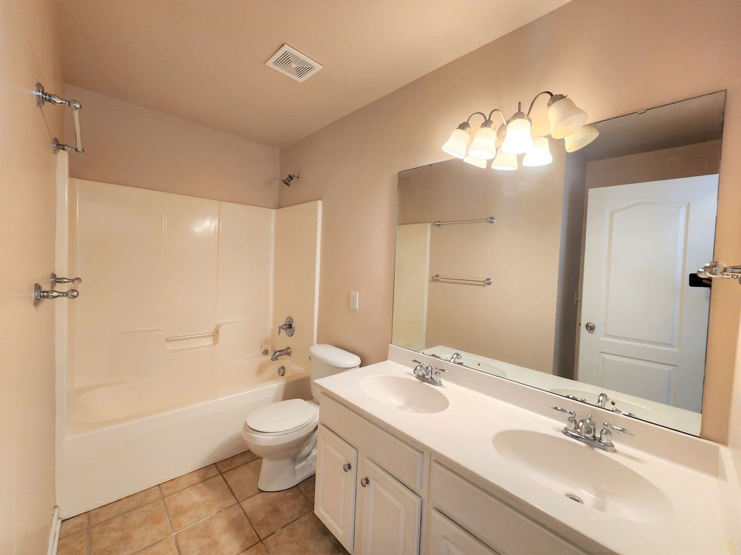 Matthews House: 9618 Chanson Place