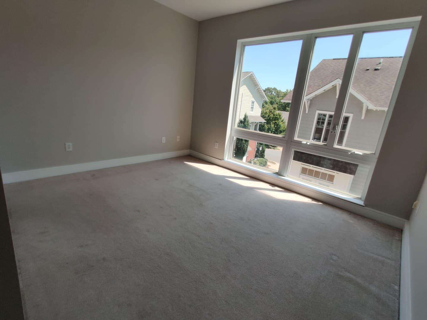 Charlotte House: 2200 Lyndhurst Ave #204 - 2200 Lyndhurst Ave #204