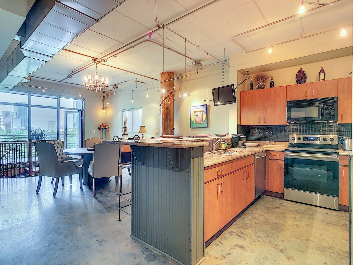 Orlando House: 10 N Summerlin Ave #30