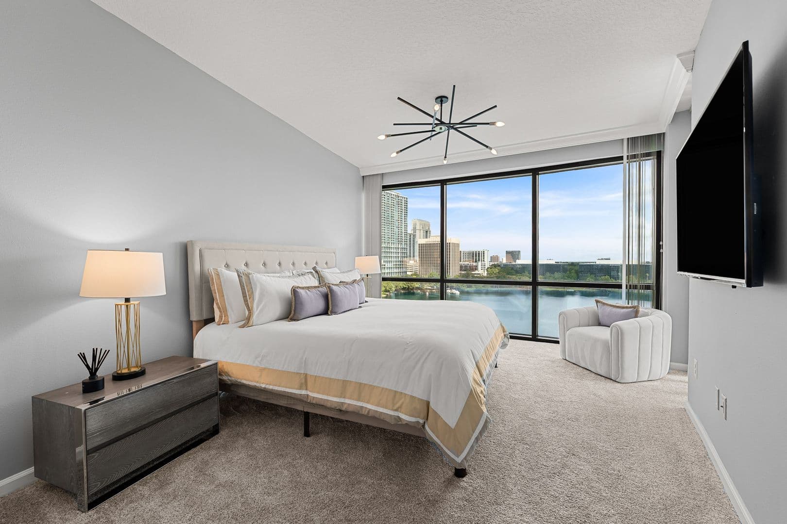 Orlando Condo: 322 E Central Blvd #901