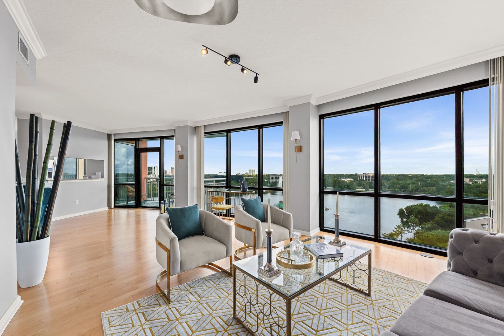 Orlando Condo: 322 E Central Blvd #901