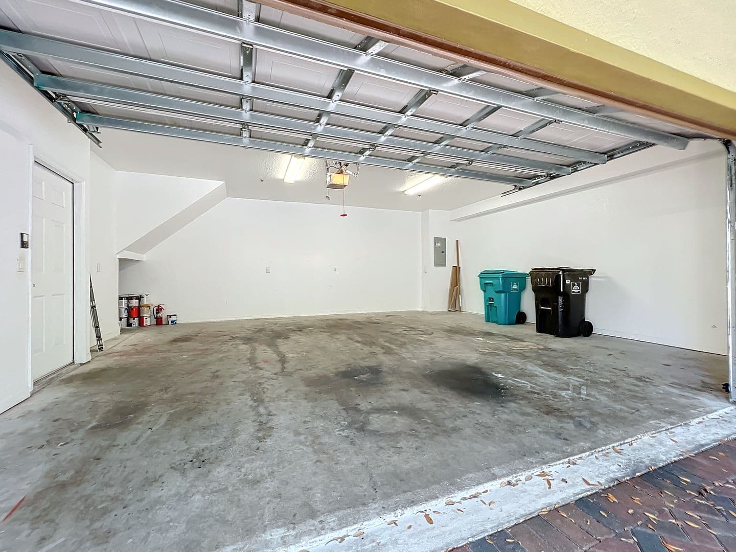 Orlando Townhome: 2586 Grand Central Pkwy, #4