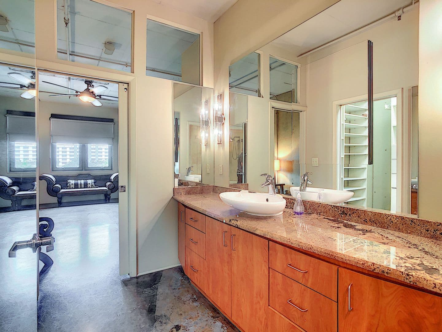 Orlando House: 10 N Summerlin Ave #30