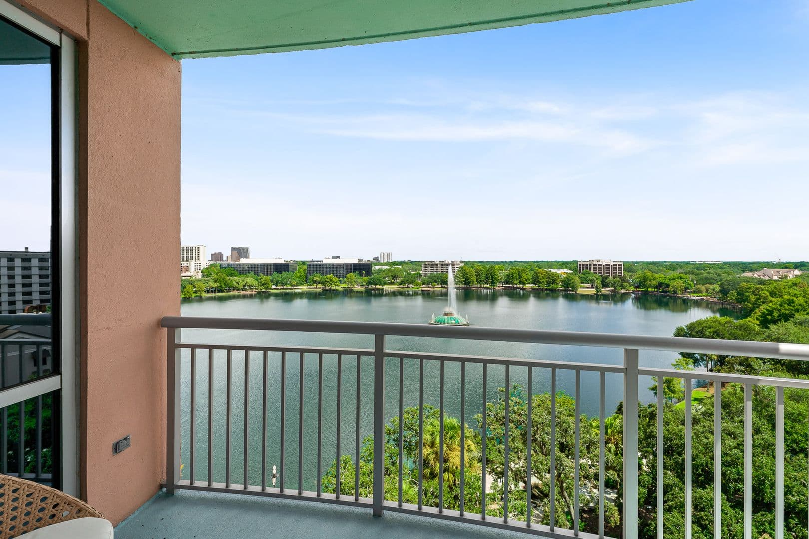 Orlando Condo: 322 E Central Blvd #901