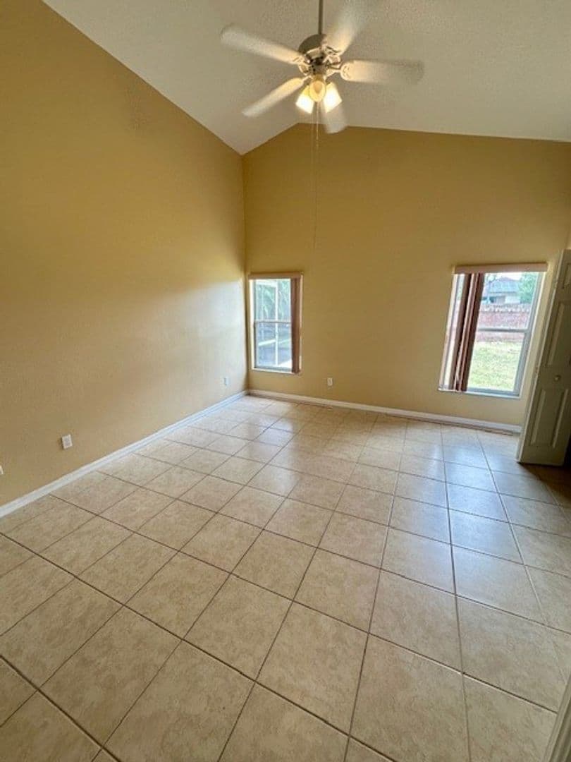 Orlando House: 5118 Hook Hollow Circle