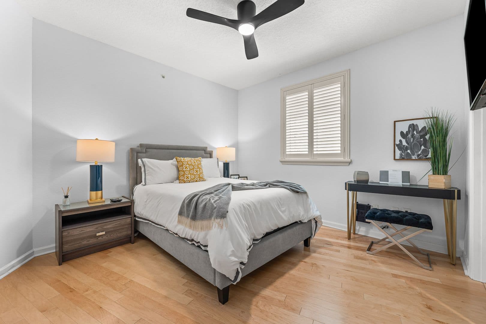 Orlando Condo: 322 E Central Blvd #901
