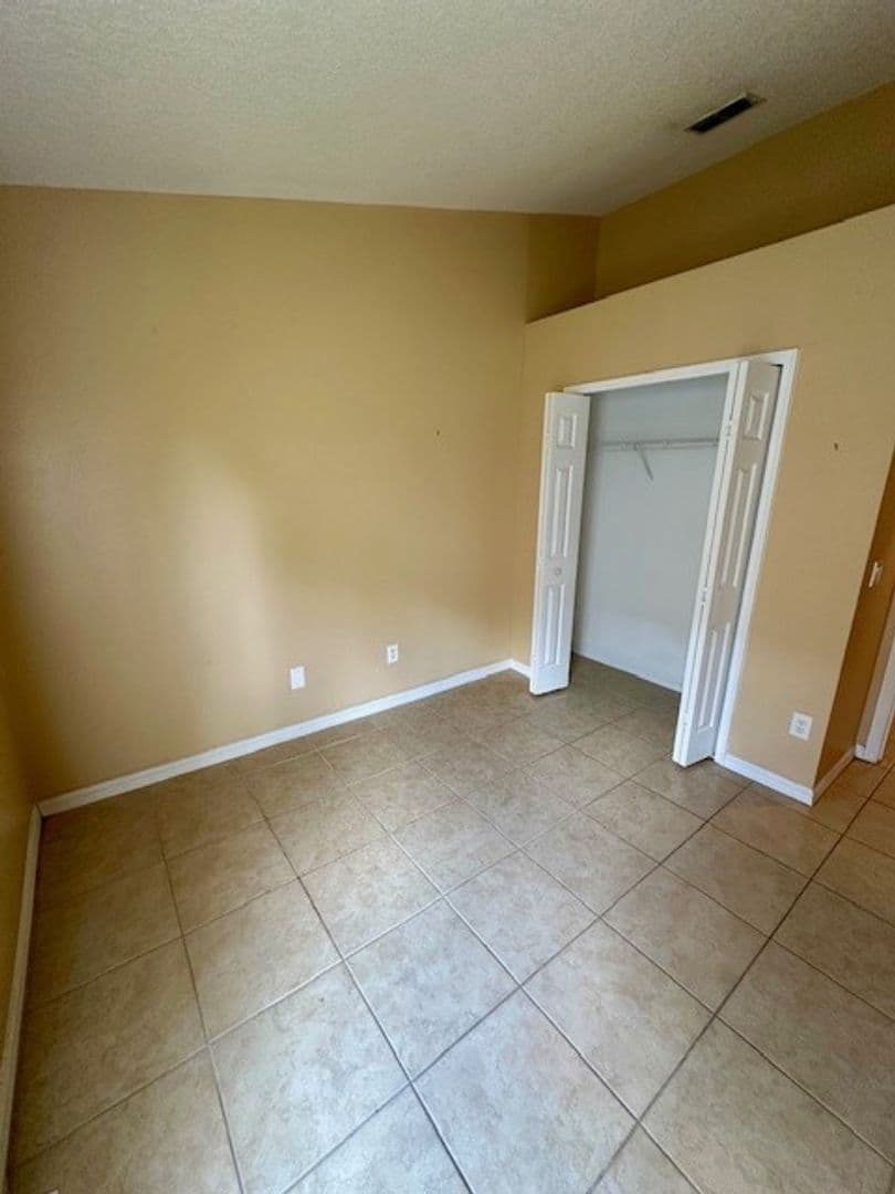 Orlando House: 5118 Hook Hollow Circle